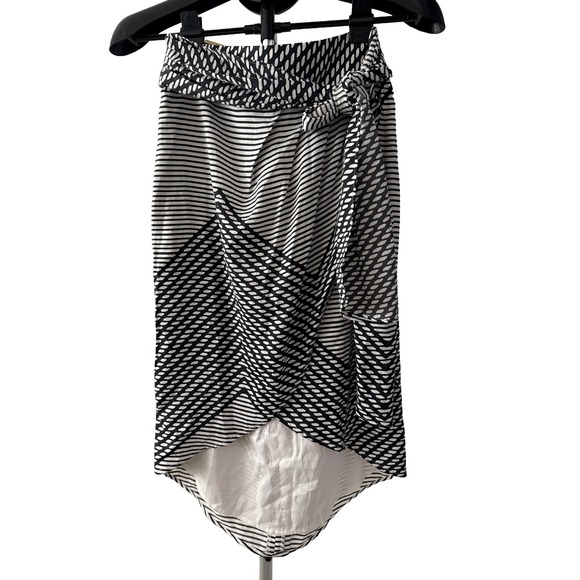 Banana Republic Dresses & Skirts - Banana Republic Black White Geometric Faux Wrap Tie Midi Skirt Size 2 Chic NWT
